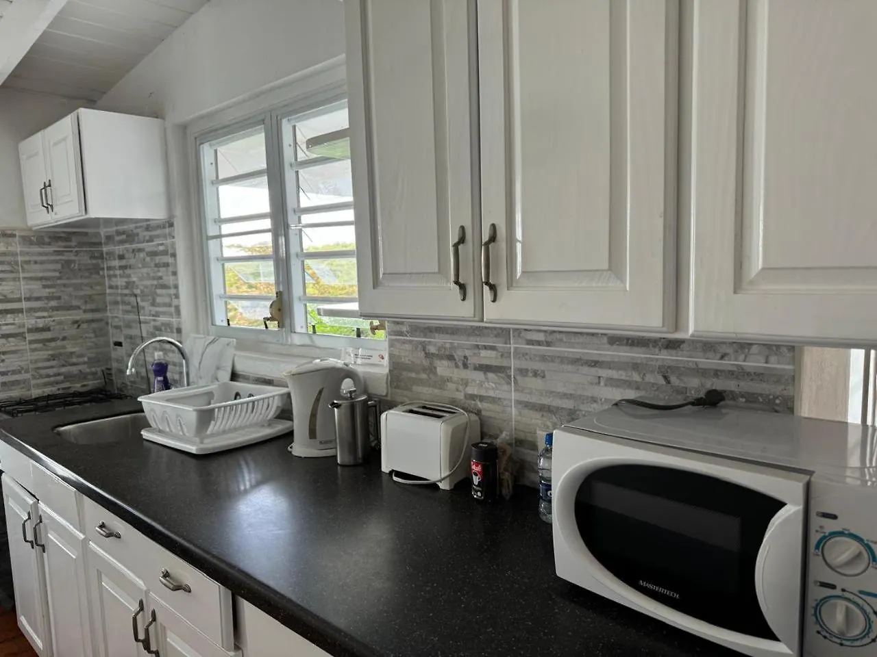 Halcyon Heights Condominium Dickenson Bay 0*,